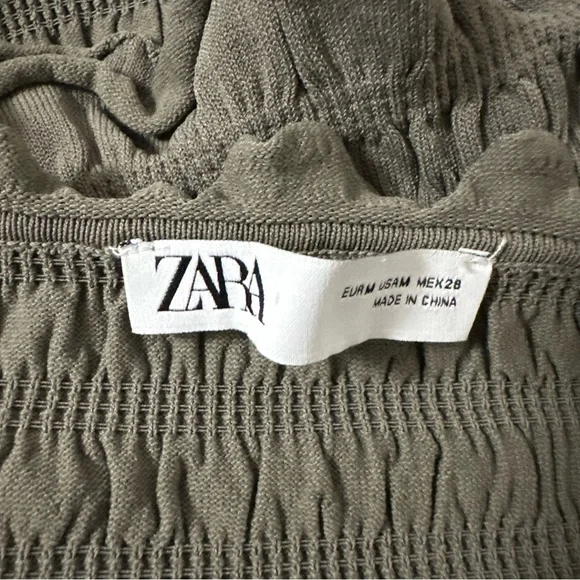 Zara Women Smocked Long Sleeve Off The Shoulder Crop Top Sz Medium Green Stretch - Picture 5 of 5